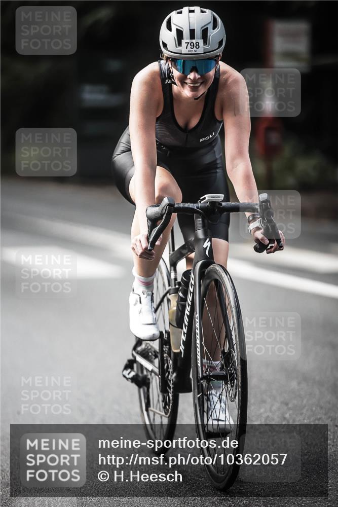 13.09.2026 - Stadtparktriathlon H.Heesch http://msf.ph/oto/10362057 13.09.2026 11:18:21 Radfahren 746, 798, 801 meine-sportfotos.de