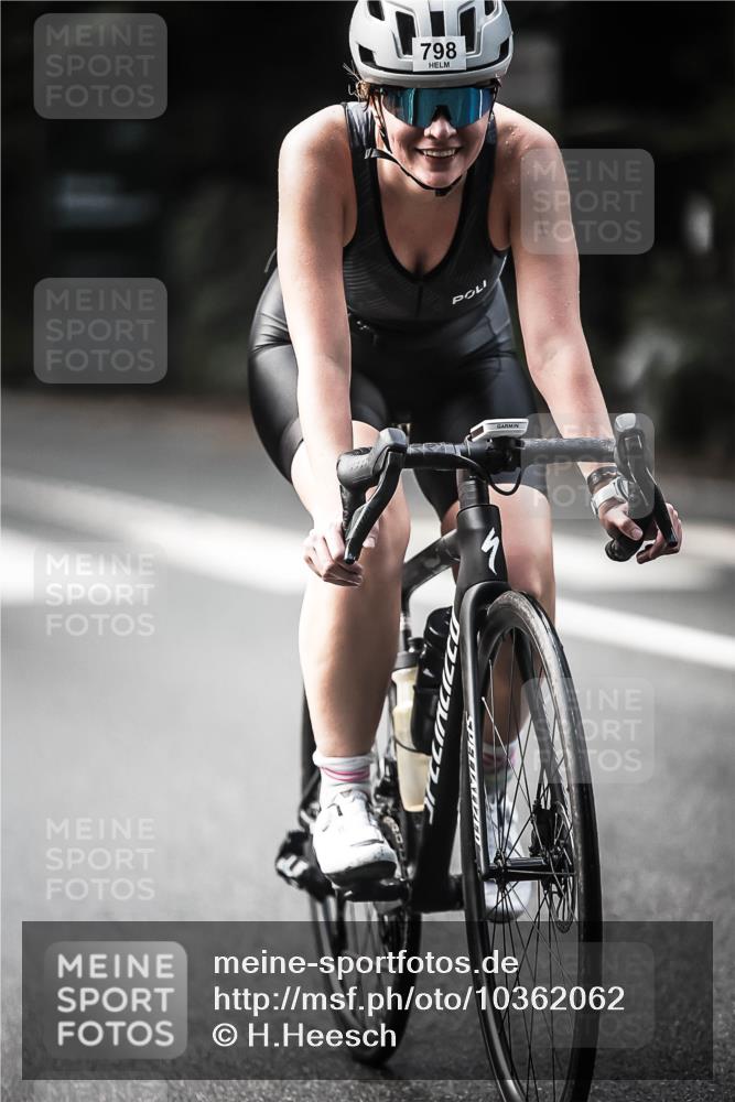 13.09.2026 - Stadtparktriathlon H.Heesch http://msf.ph/oto/10362062 13.09.2026 11:18:21 Radfahren 746, 798, 801 meine-sportfotos.de
