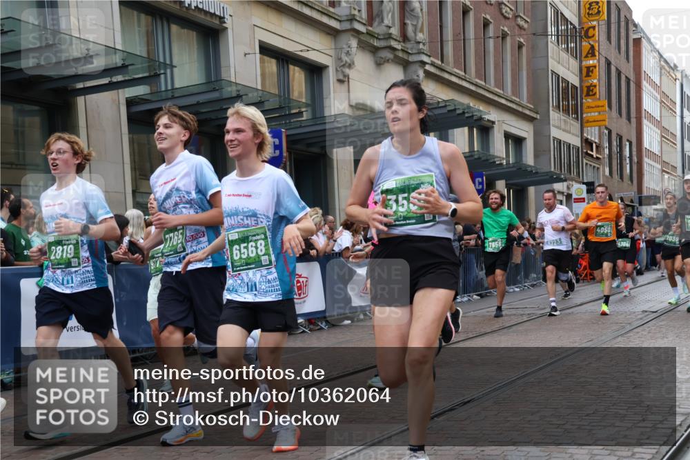 13.09.2026 - 21. swb-Marathon Bremen Strokosch-Dieckow http://msf.ph/oto/10362064 13.09.2026 13:36:22 Ziel 164, 372, 551, 813, 843, 900, 1738, 1880, 1936, 2275, 2467, 2673, 2731, 2819, 2823, 3067, 3541, 3585, 3635, 3815, 3874, 3998, 4006, 4050, 4182, 4216, 4304, 4335, 4414, 4676, 4892, 5061, 5447, 5656, 5781, 5823, 6050, 6280, 6340, 6516, 6527, 6568, 6966, 7039, 7229, 7237, 7249, 7344, 7640, 7656, 7765, 7808, 8498, 8525, 8685, 8723, 8790, 8905, 9658, 9776, 9807, 9899, 10068, 10070, 372, 563, 900, 1072, 1867, 2339, 2692, 2700, 2931, 2949, 3224, 3291, 3489, 6982 meine-sportfotos.de