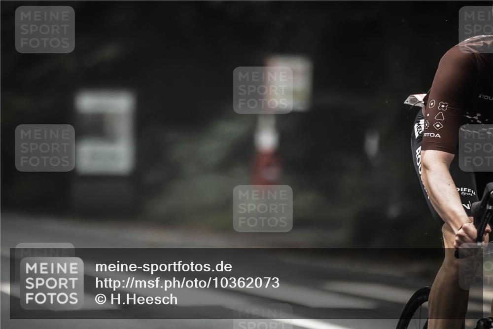 13.09.2026 - Stadtparktriathlon H.Heesch http://msf.ph/oto/10362073 13.09.2026 10:04:08 Radfahren 215, 230, 297, 305 meine-sportfotos.de