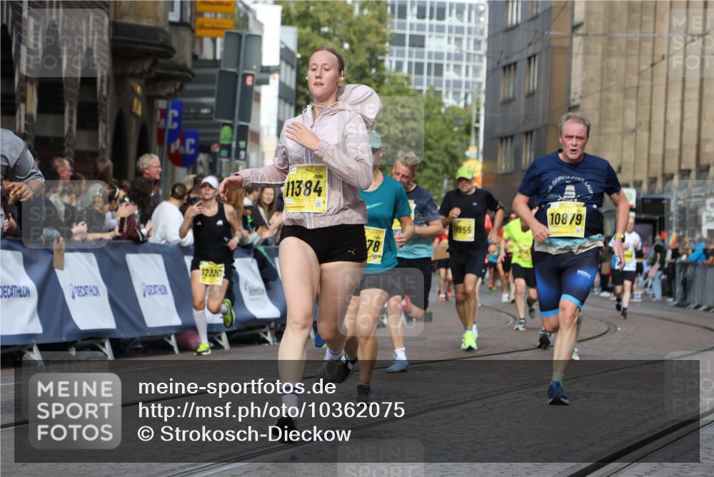 13.09.2026 - 21. swb-Marathon Bremen Strokosch-Dieckow http://msf.ph/oto/10362075 13.09.2026 10:58:39 Ziel 10249, 10494, 10530, 10673, 10750, 10798, 10828, 10914, 11004, 11120, 11131, 11152, 11202, 11295, 11388, 11403, 11420, 11455, 11686, 11750, 11752, 11884, 11906, 11952, 11953, 12017, 12092, 12386, 12387, 12482, 12518, 10254, 10485, 10794, 10832, 10948, 11228, 11488, 11743, 12130, 12176, 12414 meine-sportfotos.de