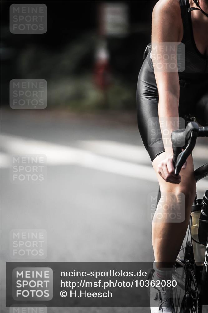 13.09.2026 - Stadtparktriathlon H.Heesch http://msf.ph/oto/10362080 13.09.2026 11:18:21 Radfahren 746, 798, 801 meine-sportfotos.de