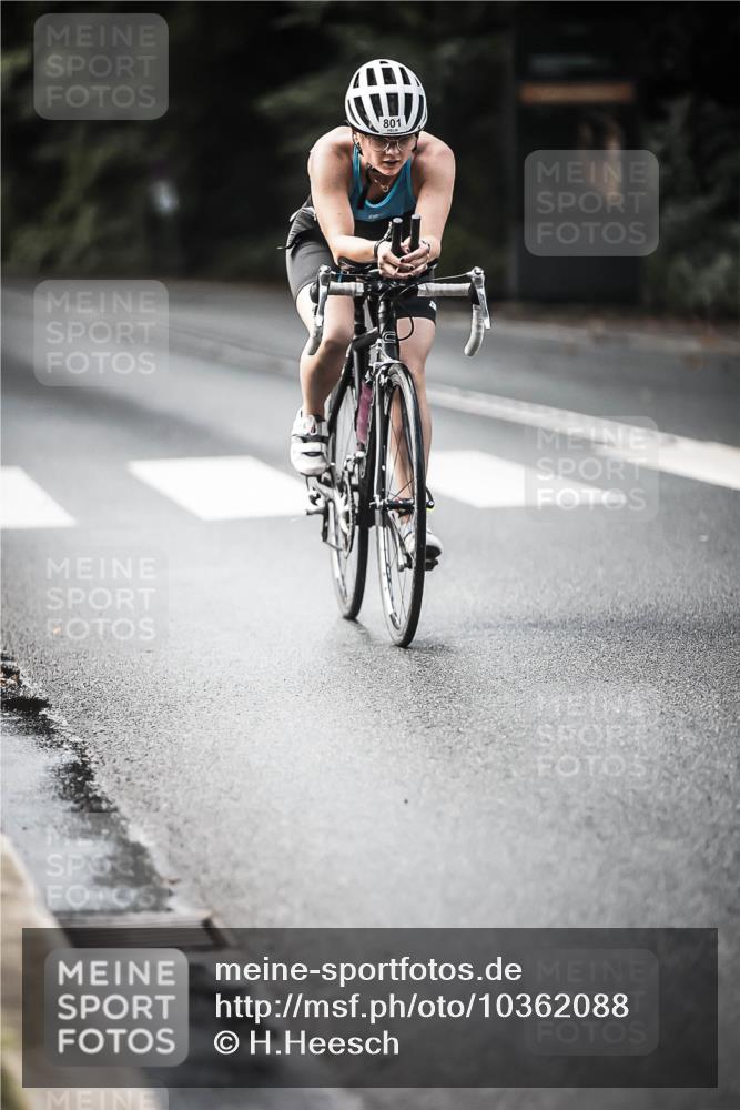 13.09.2026 - Stadtparktriathlon H.Heesch http://msf.ph/oto/10362088 13.09.2026 11:18:22 Radfahren 746, 792, 798, 801 meine-sportfotos.de