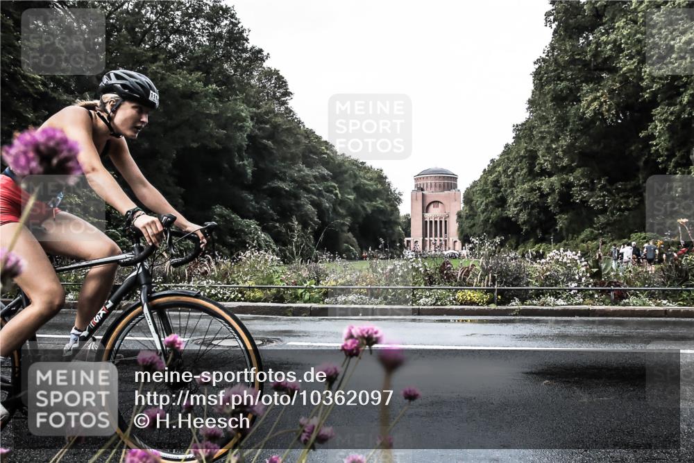 13.09.2026 - Stadtparktriathlon H.Heesch http://msf.ph/oto/10362097 13.09.2026 12:20:55 Radfahren 950, 953, 986, 1118, 1151 meine-sportfotos.de