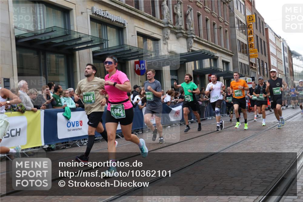 13.09.2026 - 21. swb-Marathon Bremen Strokosch-Dieckow http://msf.ph/oto/10362101 13.09.2026 13:36:23 Ziel 164, 551, 813, 843, 1738, 1880, 1936, 2275, 2467, 2673, 2731, 2819, 2823, 3067, 3541, 3585, 3635, 3815, 3874, 3998, 4006, 4050, 4182, 4216, 4304, 4335, 4414, 4676, 4892, 5061, 5236, 5447, 5656, 5781, 5823, 6050, 6280, 6340, 6408, 6516, 6527, 6568, 6966, 7039, 7229, 7237, 7249, 7344, 7640, 7656, 7765, 7808, 8498, 8685, 8723, 8790, 8905, 9658, 9776, 9807, 9899, 10068, 10070, 372, 563, 900, 1072, 1738, 1867, 1880, 2339, 2692, 2700, 2931, 2949, 3224, 3291, 3489, 6982 meine-sportfotos.de