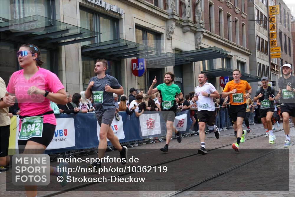 13.09.2026 - 21. swb-Marathon Bremen Strokosch-Dieckow http://msf.ph/oto/10362119 13.09.2026 13:36:23 Ziel 164, 551, 813, 843, 1738, 1880, 1936, 2275, 2467, 2673, 2731, 2819, 2823, 3067, 3541, 3585, 3635, 3815, 3874, 3998, 4006, 4050, 4182, 4216, 4304, 4335, 4414, 4676, 4892, 5061, 5236, 5447, 5656, 5781, 5823, 6050, 6280, 6340, 6408, 6516, 6527, 6568, 6966, 7039, 7229, 7237, 7249, 7344, 7640, 7656, 7765, 7808, 8498, 8685, 8723, 8790, 8905, 9658, 9776, 9807, 9899, 10068, 10070, 372, 563, 900, 1072, 1738, 1867, 1880, 2339, 2692, 2700, 2931, 2949, 3224, 3291, 3489, 6982 meine-sportfotos.de