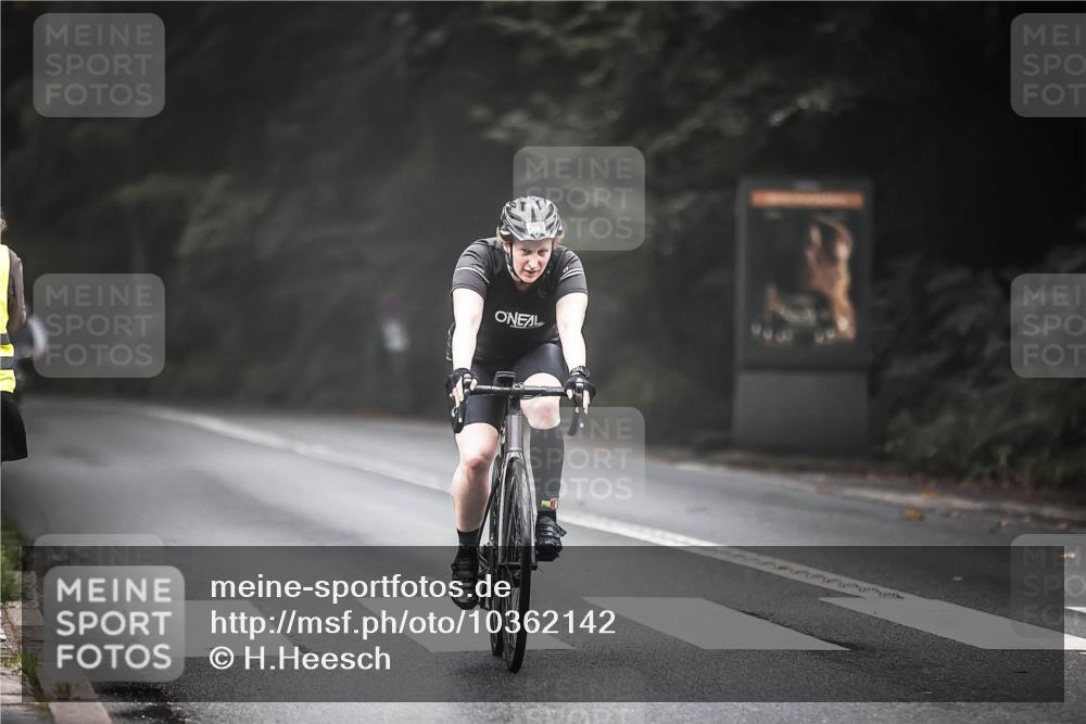 13.09.2026 - Stadtparktriathlon H.Heesch http://msf.ph/oto/10362142 13.09.2026 10:04:24 Radfahren 252, 265 meine-sportfotos.de