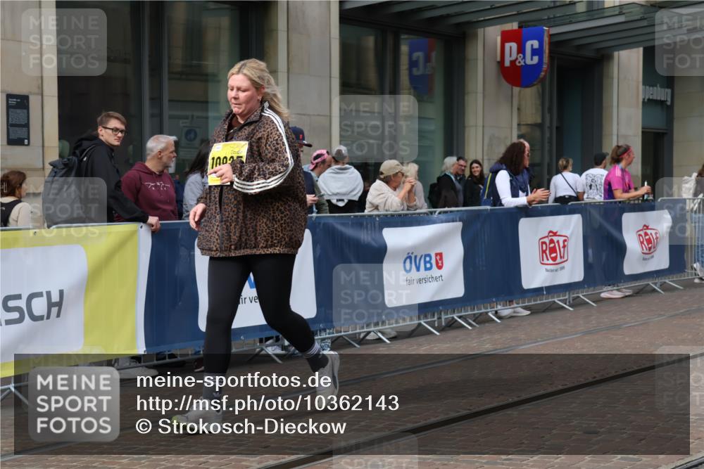13.09.2026 - 21. swb-Marathon Bremen Strokosch-Dieckow http://msf.ph/oto/10362143 13.09.2026 11:23:07 Ziel 10349, 10754, 10925, 11266, 11663, 12340, 12440, 12083 meine-sportfotos.de