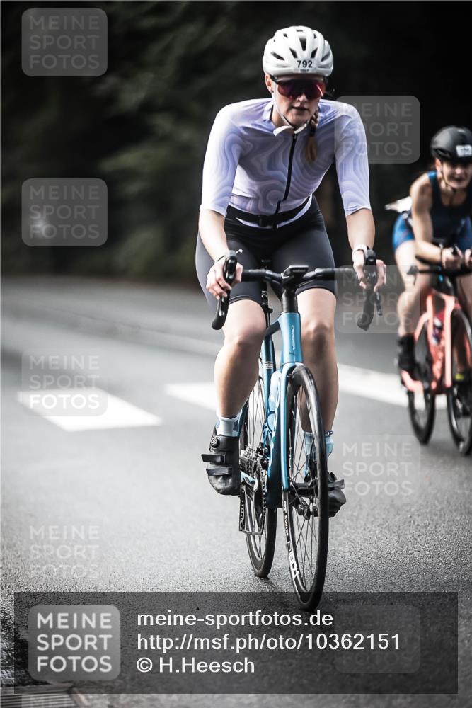 13.09.2026 - Stadtparktriathlon H.Heesch http://msf.ph/oto/10362151 13.09.2026 11:18:29 Radfahren 647, 718, 730, 792, 820, 821 meine-sportfotos.de