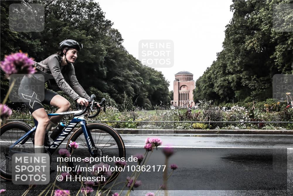 13.09.2026 - Stadtparktriathlon H.Heesch http://msf.ph/oto/10362177 13.09.2026 12:21:25 Radfahren 1109, 1133, 1154, 1179 meine-sportfotos.de