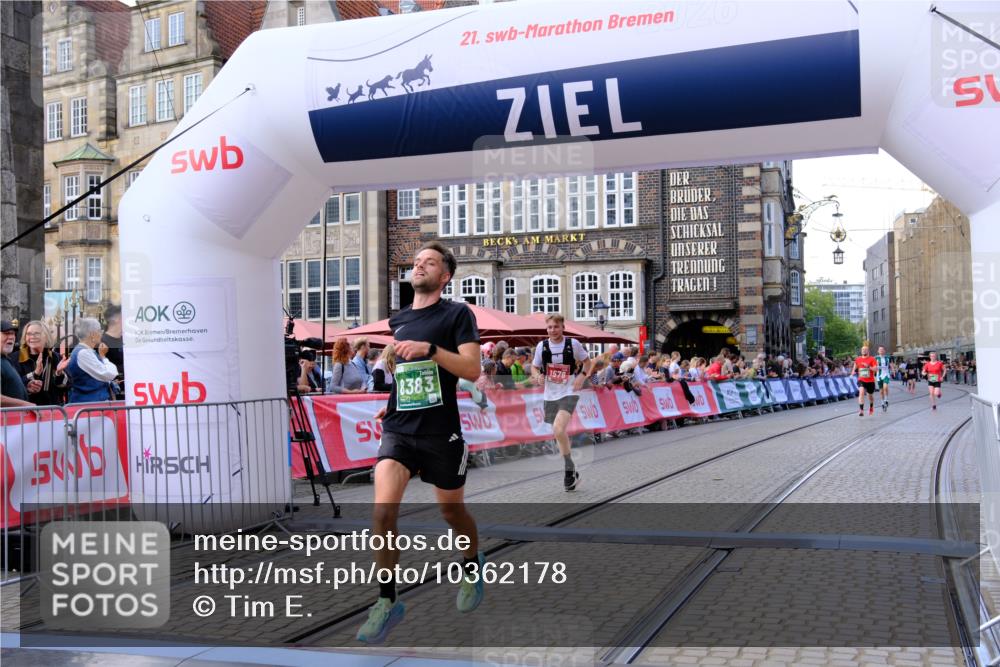 13.09.2026 - 21. swb-Marathon Bremen Tim E. http://msf.ph/oto/10362178 13.09.2026 12:59:36 Ziel 658, 1248, 1508, 1751, 1800, 1993, 2651, 3584, 4096, 6991, 8383, 9533 meine-sportfotos.de