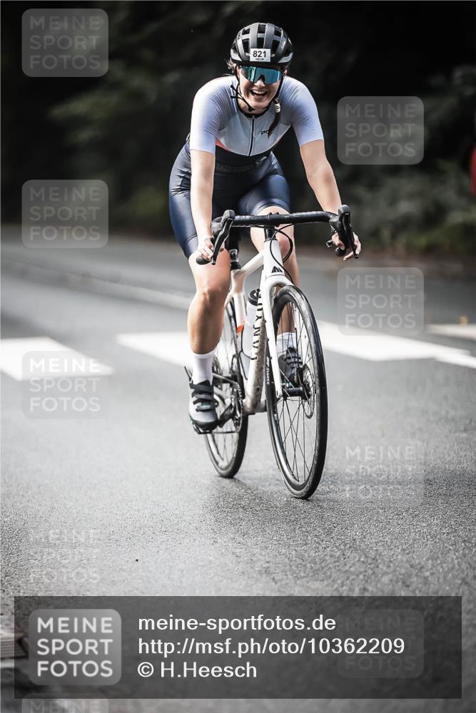 13.09.2026 - Stadtparktriathlon H.Heesch http://msf.ph/oto/10362209 13.09.2026 11:18:33 Radfahren 573, 610, 647, 718, 730, 786, 792, 820, 821 meine-sportfotos.de