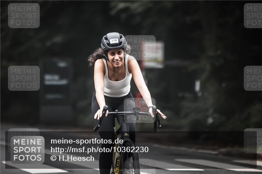 13.09.2026 - Stadtparktriathlon H.Heesch http://msf.ph/oto/10362230 13.09.2026 10:04:42 Radfahren 250, 260, 319, 320 meine-sportfotos.de