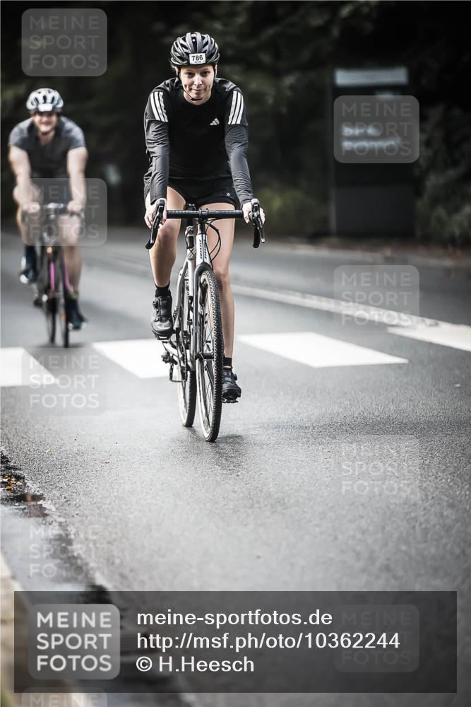 13.09.2026 - Stadtparktriathlon H.Heesch http://msf.ph/oto/10362244 13.09.2026 11:18:36 Radfahren 573, 610, 647, 718, 786, 820, 821 meine-sportfotos.de