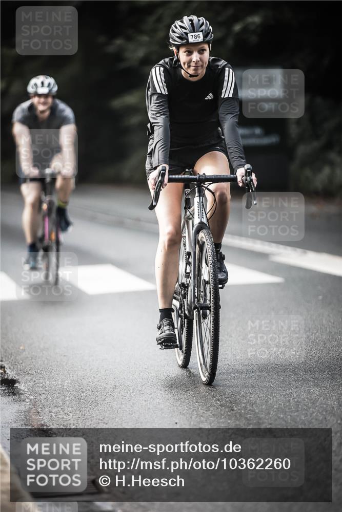 13.09.2026 - Stadtparktriathlon H.Heesch http://msf.ph/oto/10362260 13.09.2026 11:18:36 Radfahren 573, 610, 647, 718, 786, 820, 821 meine-sportfotos.de