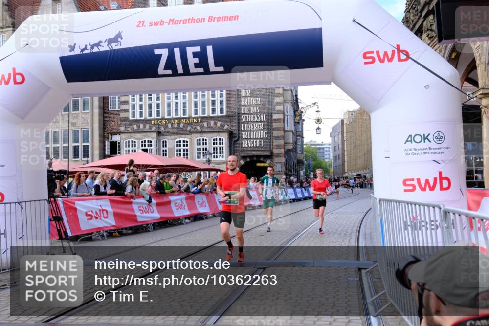 13.09.2026 - 21. swb-Marathon Bremen Tim E. http://msf.ph/oto/10362263 13.09.2026 12:59:40 Ziel 658, 1248, 1508, 1751, 1800, 1993, 2651, 3251, 4096, 8383, 9533 meine-sportfotos.de