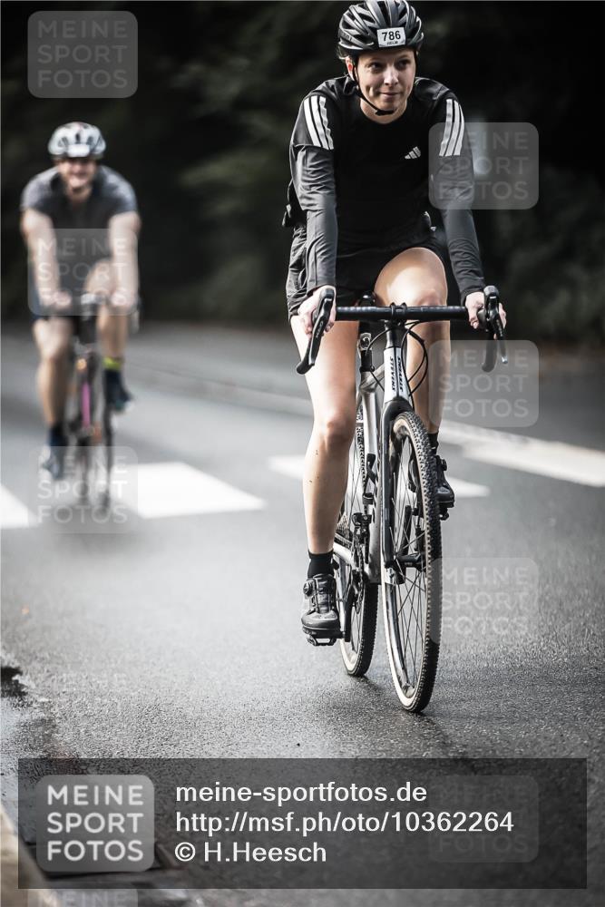 13.09.2026 - Stadtparktriathlon H.Heesch http://msf.ph/oto/10362264 13.09.2026 11:18:36 Radfahren 573, 610, 647, 718, 786, 820, 821 meine-sportfotos.de
