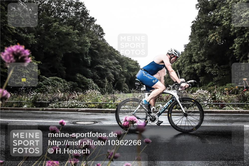13.09.2026 - Stadtparktriathlon H.Heesch http://msf.ph/oto/10362266 13.09.2026 12:22:01 Radfahren 957, 1035, 1055, 1069, 1127, 1156, 1163 meine-sportfotos.de