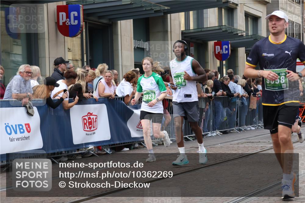 13.09.2026 - 21. swb-Marathon Bremen Strokosch-Dieckow http://msf.ph/oto/10362269 13.09.2026 13:36:27 Ziel 164, 551, 813, 843, 1641, 1936, 2275, 2467, 2673, 2731, 2819, 2823, 3067, 3122, 3541, 3585, 3635, 3815, 3874, 3998, 4006, 4050, 4182, 4216, 4304, 4335, 4414, 4676, 4892, 5061, 5236, 5355, 5447, 5656, 5781, 5823, 6050, 6269, 6280, 6340, 6408, 6516, 6568, 6966, 7039, 7046, 7229, 7237, 7249, 7344, 7640, 7656, 7765, 7808, 8034, 8498, 8685, 8723, 8790, 9331, 9589, 9658, 9776, 9807, 10068, 10070, 372, 900, 1072, 1738, 1880, 2339, 2467, 2692, 2700, 2931, 2949, 3067, 3224, 3291 meine-sportfotos.de