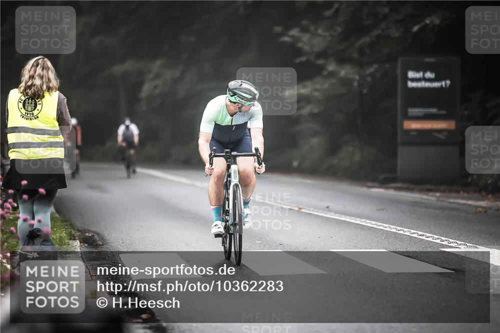 13.09.2026 - Stadtparktriathlon H.Heesch http://msf.ph/oto/10362283 13.09.2026 10:04:47 Radfahren 260, 319, 320 meine-sportfotos.de