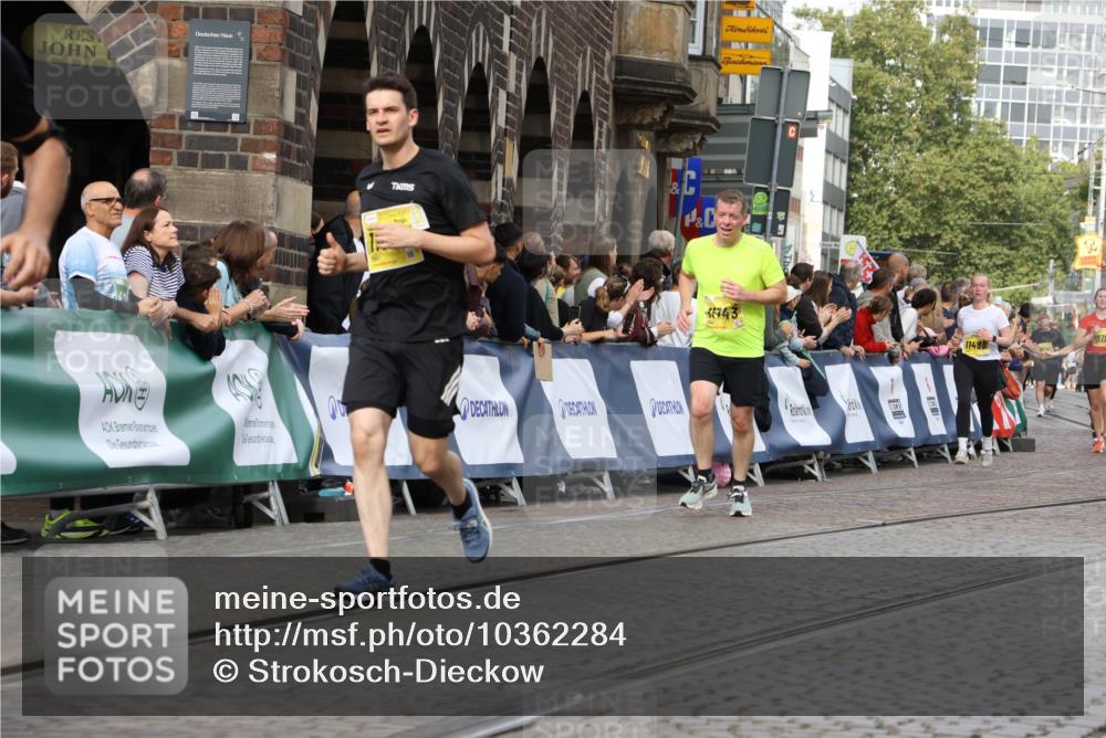13.09.2026 - 21. swb-Marathon Bremen Strokosch-Dieckow http://msf.ph/oto/10362284 13.09.2026 10:58:46 Ziel 10249, 10530, 10878, 10879, 11004, 11120, 11131, 11152, 11189, 11202, 11384, 11403, 11420, 11455, 11686, 11750, 11906, 11952, 11953, 12092, 12180, 12320, 12499, 12505, 12518, 10254, 10383, 10477, 10485, 10787, 10794, 10832, 10843, 10948, 11034, 11267, 11278, 11602, 12015, 12127, 12130, 12131, 12176, 12271, 12414 meine-sportfotos.de