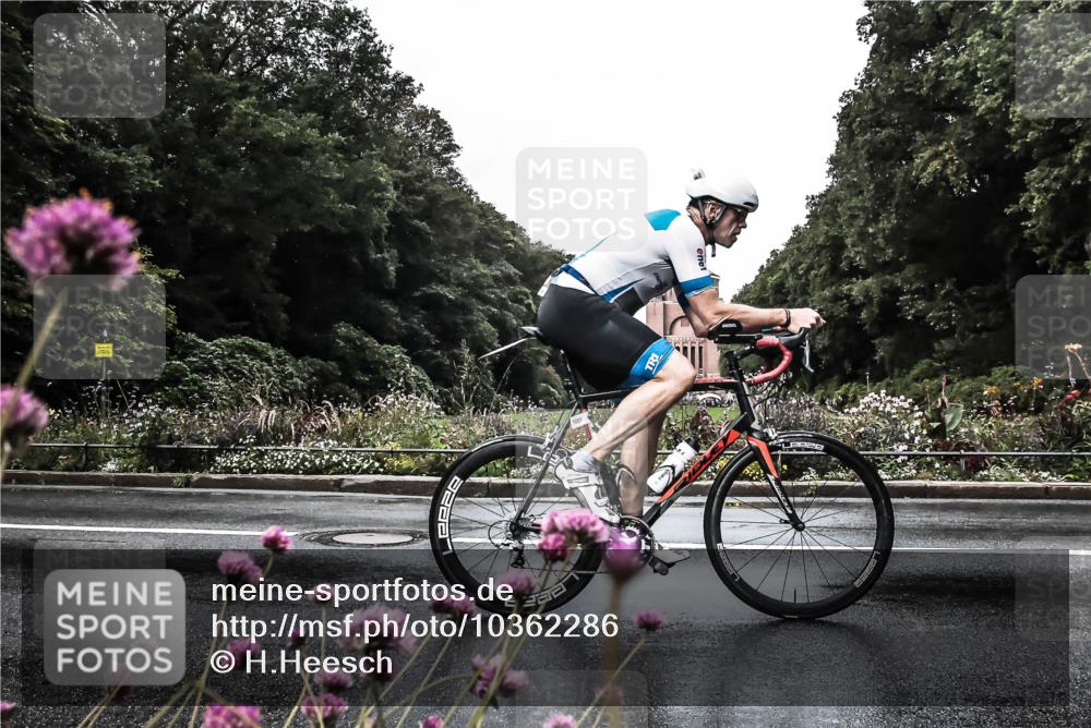 13.09.2026 - Stadtparktriathlon H.Heesch http://msf.ph/oto/10362286 13.09.2026 12:22:04 Radfahren 956, 1035, 1055, 1069, 1116, 1156, 1163 meine-sportfotos.de