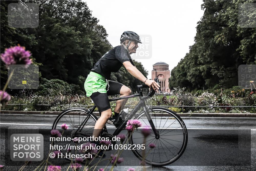 13.09.2026 - Stadtparktriathlon H.Heesch http://msf.ph/oto/10362295 13.09.2026 12:22:05 Radfahren 956, 1035, 1055, 1069, 1100, 1116, 1156 meine-sportfotos.de