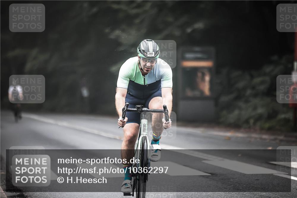 13.09.2026 - Stadtparktriathlon H.Heesch http://msf.ph/oto/10362297 13.09.2026 10:04:48 Radfahren 246, 260, 320 meine-sportfotos.de