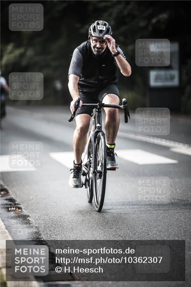 13.09.2026 - Stadtparktriathlon H.Heesch http://msf.ph/oto/10362307 13.09.2026 11:18:39 Radfahren 573, 610, 718, 754, 786, 821 meine-sportfotos.de