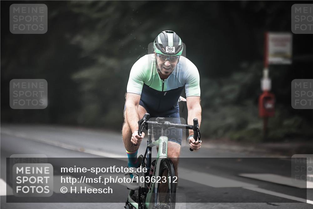 13.09.2026 - Stadtparktriathlon H.Heesch http://msf.ph/oto/10362312 13.09.2026 10:04:48 Radfahren 246, 260, 320 meine-sportfotos.de