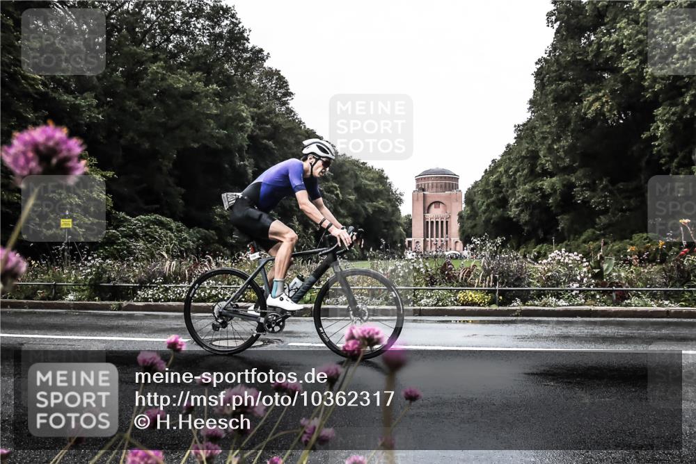 13.09.2026 - Stadtparktriathlon H.Heesch http://msf.ph/oto/10362317 13.09.2026 12:22:12 Radfahren 854, 1006, 1050, 1100 meine-sportfotos.de