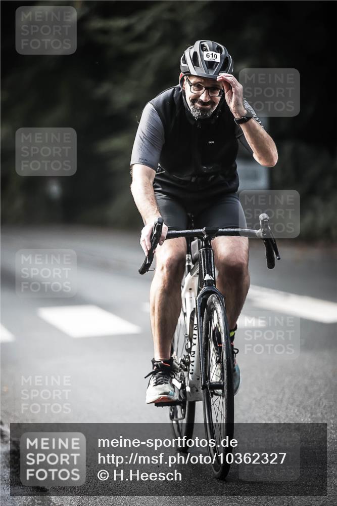 13.09.2026 - Stadtparktriathlon H.Heesch http://msf.ph/oto/10362327 13.09.2026 11:18:39 Radfahren 573, 610, 718, 754, 786, 821 meine-sportfotos.de