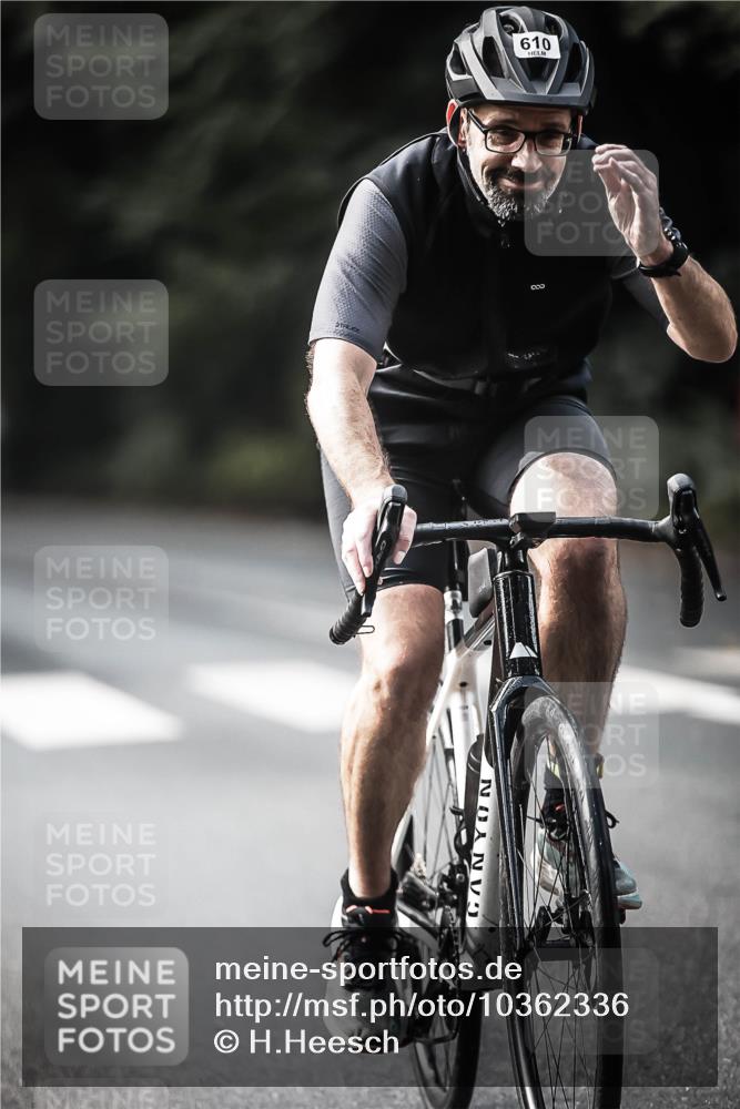 13.09.2026 - Stadtparktriathlon H.Heesch http://msf.ph/oto/10362336 13.09.2026 11:18:40 Radfahren 573, 610, 718, 754, 786 meine-sportfotos.de
