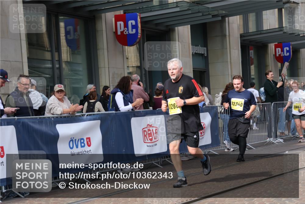 13.09.2026 - 21. swb-Marathon Bremen Strokosch-Dieckow http://msf.ph/oto/10362343 13.09.2026 11:23:14 Ziel 10925, 11266, 11663, 12340, 12440, 10349, 10754, 10925, 12083 meine-sportfotos.de
