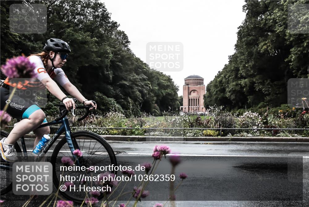 13.09.2026 - Stadtparktriathlon H.Heesch http://msf.ph/oto/10362359 13.09.2026 12:22:29 Radfahren 971, 1143 meine-sportfotos.de