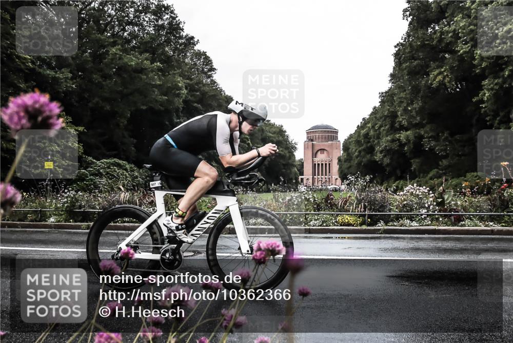 13.09.2026 - Stadtparktriathlon H.Heesch http://msf.ph/oto/10362366 13.09.2026 12:22:34 Radfahren 966, 997, 1068 meine-sportfotos.de