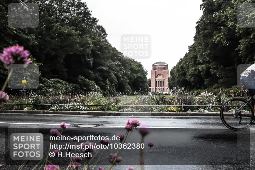 13.09.2026 - Stadtparktriathlon H.Heesch http://msf.ph/oto/10362380 13.09.2026 12:22:36 Radfahren 966, 983, 997, 1068 meine-sportfotos.de