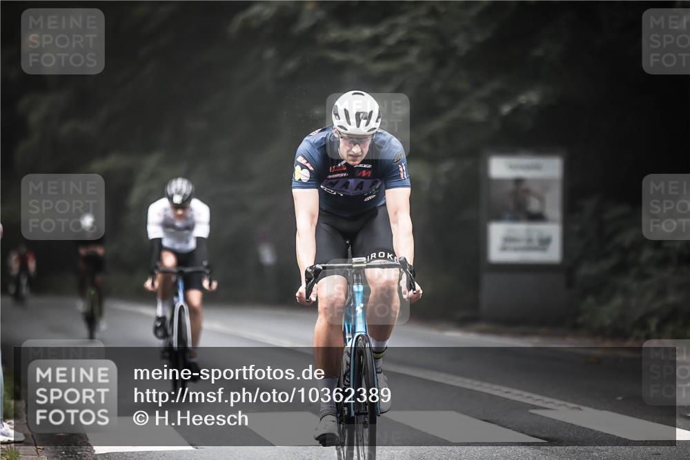 13.09.2026 - Stadtparktriathlon H.Heesch http://msf.ph/oto/10362389 13.09.2026 10:05:04 Radfahren 258, 311, 312 meine-sportfotos.de