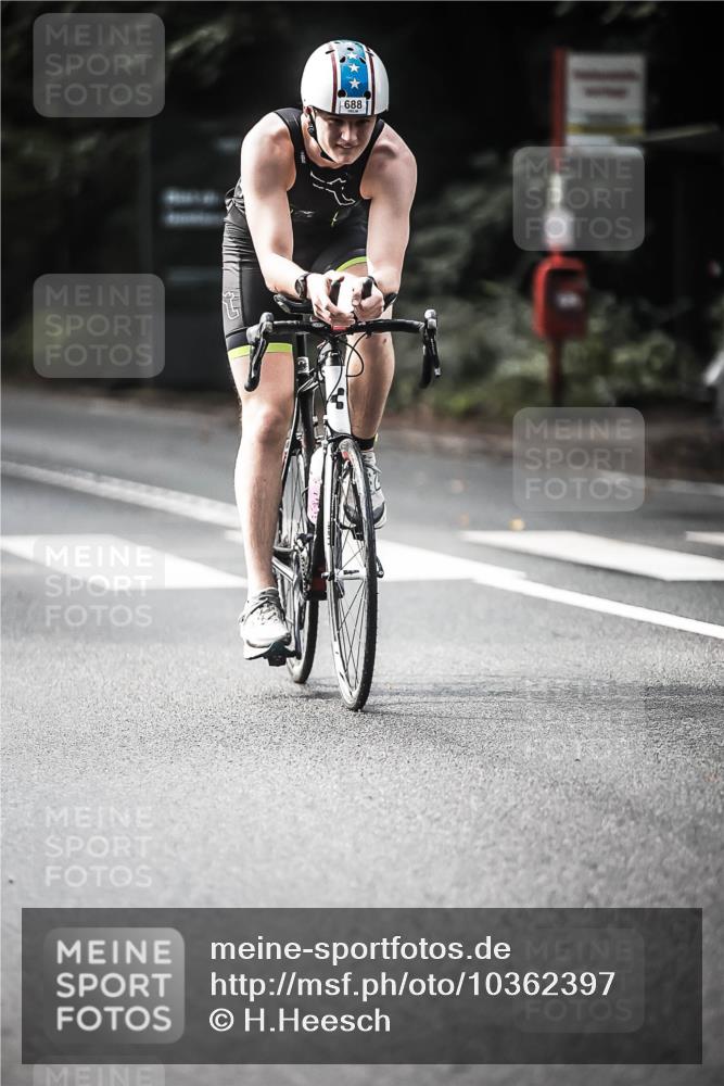 13.09.2026 - Stadtparktriathlon H.Heesch http://msf.ph/oto/10362397 13.09.2026 11:18:48 Radfahren 603, 688, 754 meine-sportfotos.de