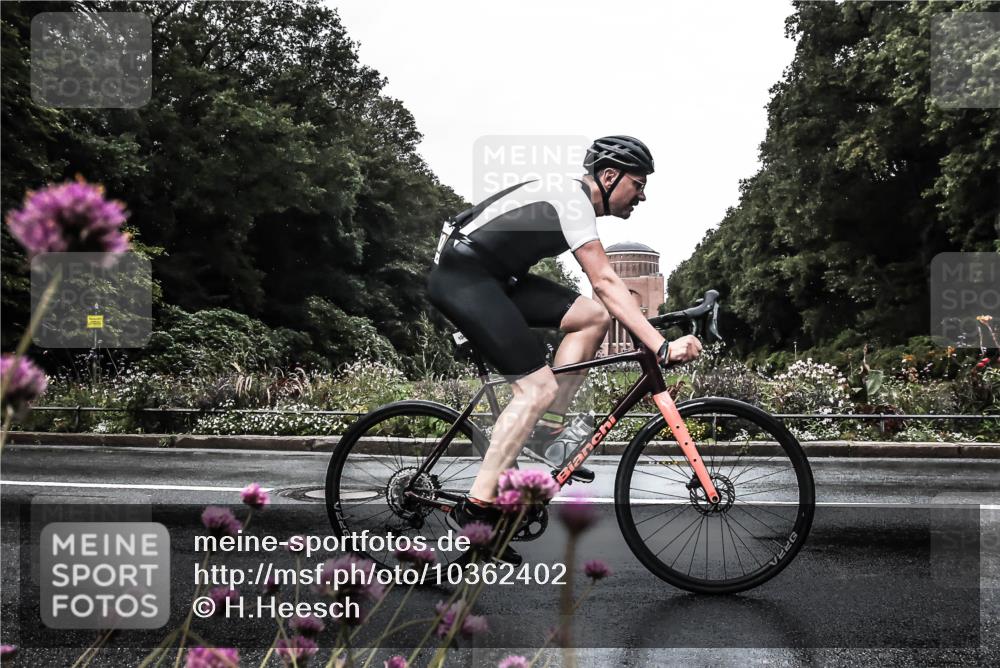 13.09.2026 - Stadtparktriathlon H.Heesch http://msf.ph/oto/10362402 13.09.2026 12:22:42 Radfahren 983, 1040, 1129, 1140 meine-sportfotos.de