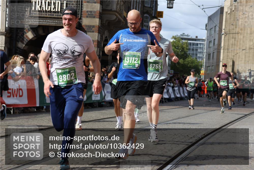 13.09.2026 - 21. swb-Marathon Bremen Strokosch-Dieckow http://msf.ph/oto/10362429 13.09.2026 13:34:26 Ziel 1364, 1656, 2355, 2464, 3162, 3389, 3522, 3632, 3790, 3984, 4613, 5265, 5341, 5489, 5563, 5768, 6090, 6151, 6350, 6405, 6509, 6623, 7047, 7113, 7303, 7431, 7897, 7988, 8025, 8641, 8870, 8910, 9100, 9905, 10058, 13118, 784, 809, 1395, 1871, 2215, 2831, 3029, 3052, 3058, 3318, 3388, 3409, 3765, 3890, 4537, 4616, 5378, 5488, 5694, 5760, 7168, 7833, 7962, 8182, 8381, 8453, 8552, 9751, 9788 meine-sportfotos.de