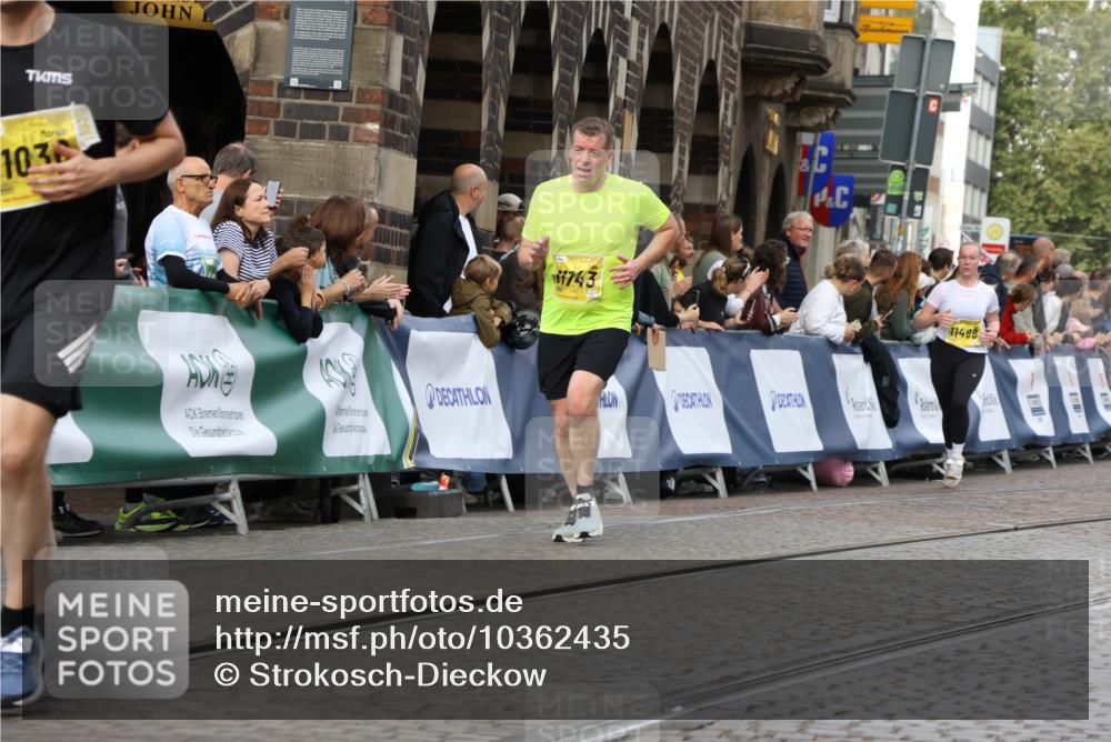 13.09.2026 - 21. swb-Marathon Bremen Strokosch-Dieckow http://msf.ph/oto/10362435 13.09.2026 10:58:48 Ziel 10878, 10879, 11004, 11152, 11189, 11202, 11384, 11403, 11455, 11686, 11750, 11906, 11953, 11955, 12092, 12180, 12237, 12320, 12499, 12505, 12518, 10254, 10383, 10427, 10477, 10485, 10787, 10794, 10843, 11034, 11267, 11278, 11602, 12015, 12127, 12130, 12131, 12176, 12271, 12297, 12414 meine-sportfotos.de