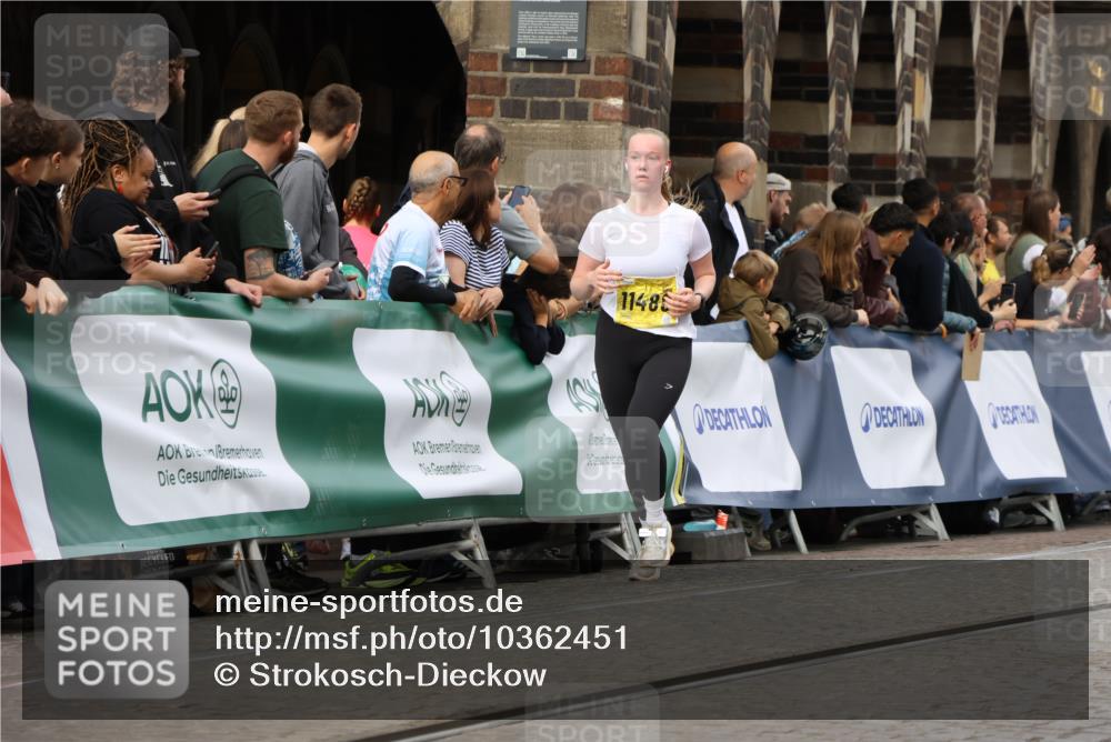 13.09.2026 - 21. swb-Marathon Bremen Strokosch-Dieckow http://msf.ph/oto/10362451 13.09.2026 10:58:52 Ziel 10878, 10879, 11004, 11030, 11152, 11189, 11384, 11403, 11455, 11686, 11750, 11953, 11955, 12180, 12237, 12320, 12499, 12505, 12518, 10383, 10415, 10427, 10477, 10787, 10843, 11034, 11267, 11278, 11602, 11913, 12015, 12127, 12130, 12131, 12271, 12297, 12414 meine-sportfotos.de