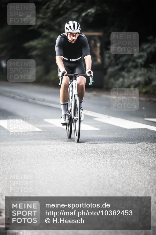 13.09.2026 - Stadtparktriathlon H.Heesch http://msf.ph/oto/10362453 13.09.2026 11:18:51 Radfahren 603, 685, 688, 694 meine-sportfotos.de