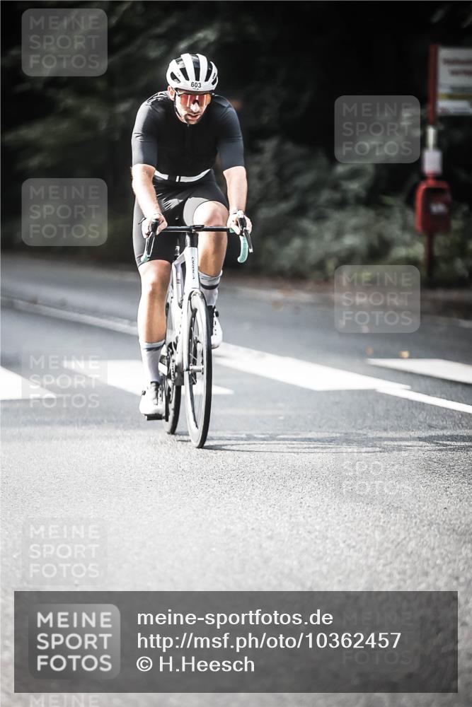13.09.2026 - Stadtparktriathlon H.Heesch http://msf.ph/oto/10362457 13.09.2026 11:18:51 Radfahren 603, 685, 688, 694 meine-sportfotos.de