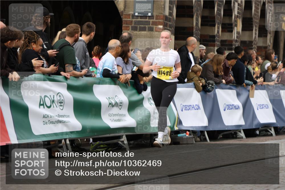 13.09.2026 - 21. swb-Marathon Bremen Strokosch-Dieckow http://msf.ph/oto/10362469 13.09.2026 10:58:52 Ziel 10878, 10879, 11004, 11030, 11152, 11189, 11384, 11403, 11455, 11686, 11750, 11953, 11955, 12180, 12237, 12320, 12499, 12505, 12518, 10383, 10415, 10427, 10477, 10787, 10843, 11034, 11267, 11278, 11602, 11913, 12015, 12127, 12130, 12131, 12271, 12297, 12414 meine-sportfotos.de