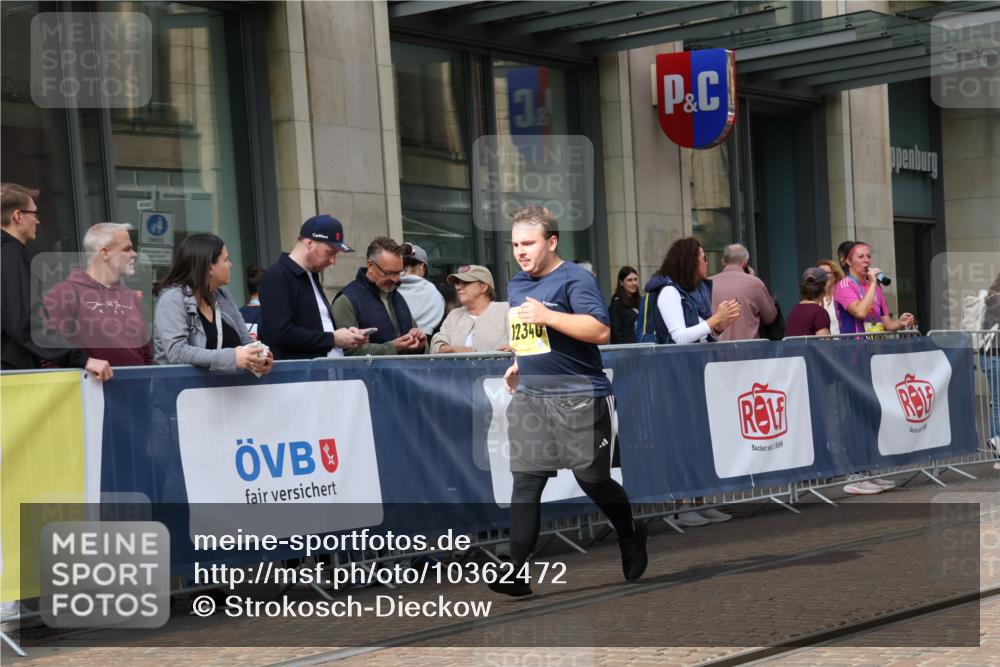 13.09.2026 - 21. swb-Marathon Bremen Strokosch-Dieckow http://msf.ph/oto/10362472 13.09.2026 11:23:16 Ziel 11266, 11663, 12340, 12440, 10349, 10754, 10925, 12083 meine-sportfotos.de