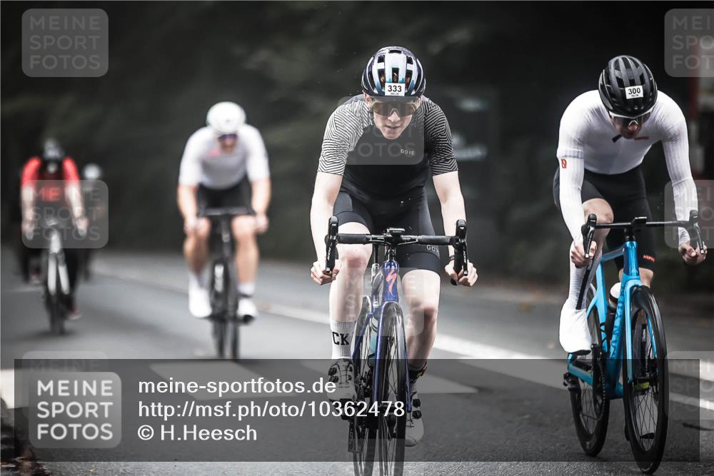 13.09.2026 - Stadtparktriathlon H.Heesch http://msf.ph/oto/10362478 13.09.2026 10:05:14 Radfahren 213, 262, 264, 281, 300, 333 meine-sportfotos.de