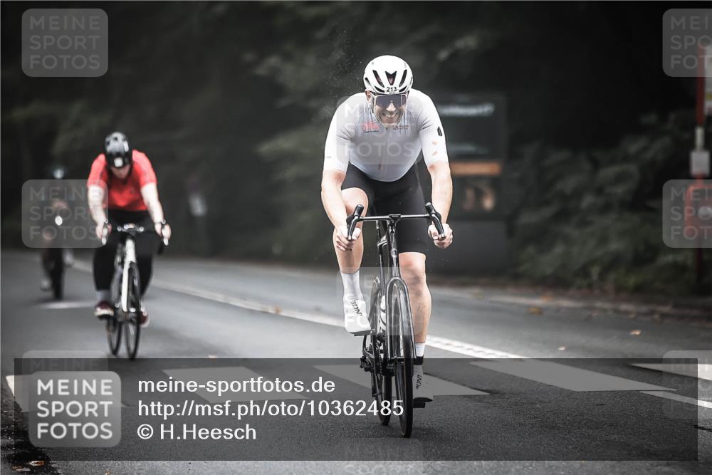 13.09.2026 - Stadtparktriathlon H.Heesch http://msf.ph/oto/10362485 13.09.2026 10:05:15 Radfahren 213, 262, 264, 281, 300, 333 meine-sportfotos.de