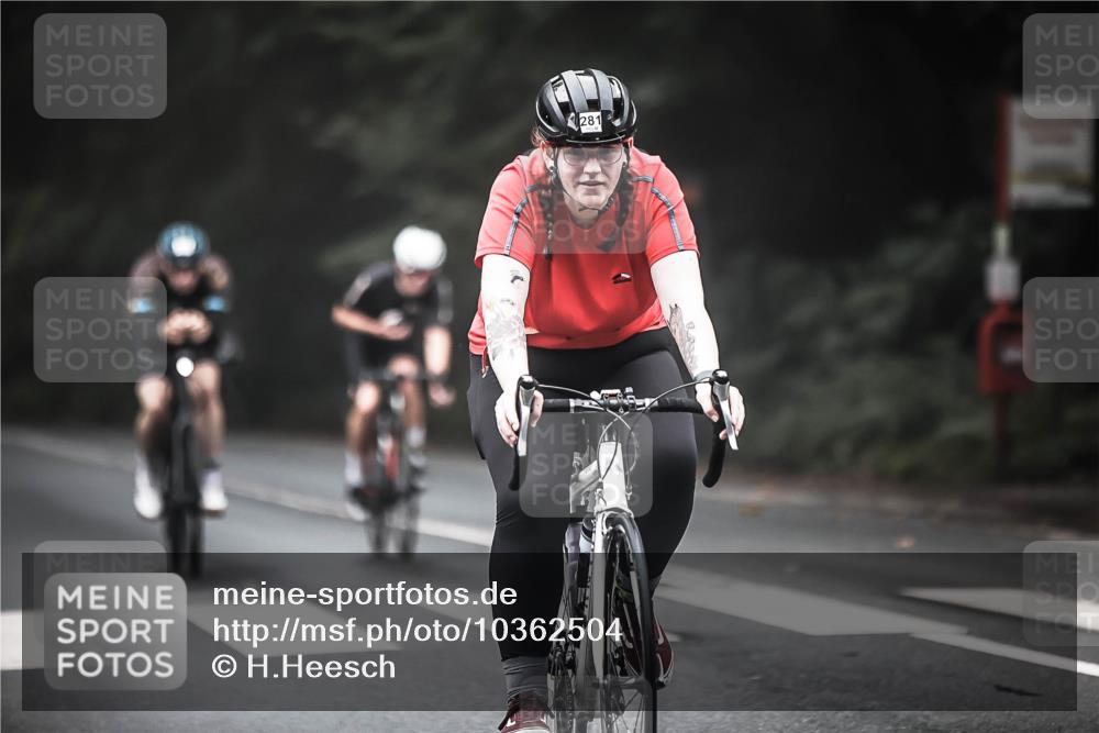 13.09.2026 - Stadtparktriathlon H.Heesch http://msf.ph/oto/10362504 13.09.2026 10:05:17 Radfahren 213, 262, 264, 281, 300, 322, 333 meine-sportfotos.de